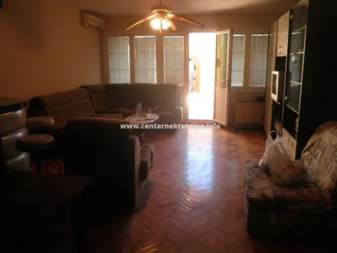 Prodaja, kuća, 100m², Stara Varoš, Podgorica - image 8