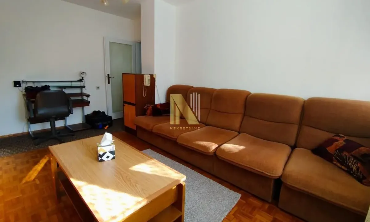 Izdavanje, jednosoban stan, 40m², Detelinara, Novi Sad Sve Podlokacije