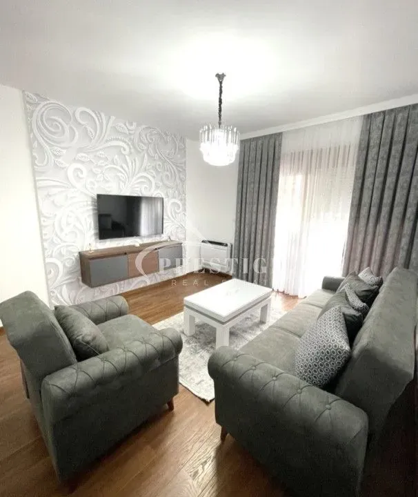 Izdavanje, dvosoban stan, 69m², Master Kvart, Podgorica