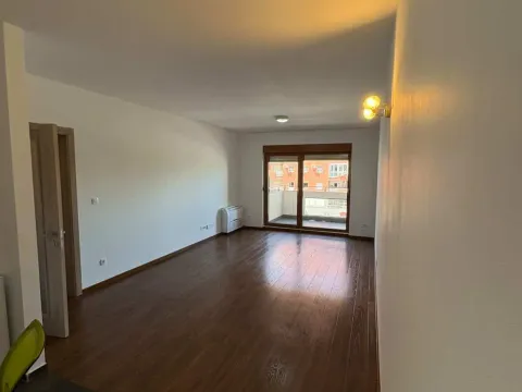 Izdavanje, dvosoban stan, 69m², Master Kvart, Podgorica - image 5