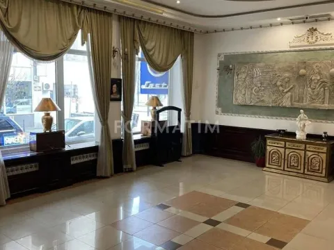 Izdavanje, poslovni prostor, 60m², Savski Venac, Beograd - image 3