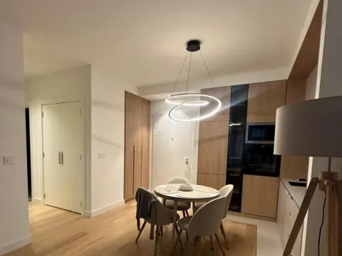 Izdavanje, trosoban stan, 74m², Savski Venac, Beograd - image 5