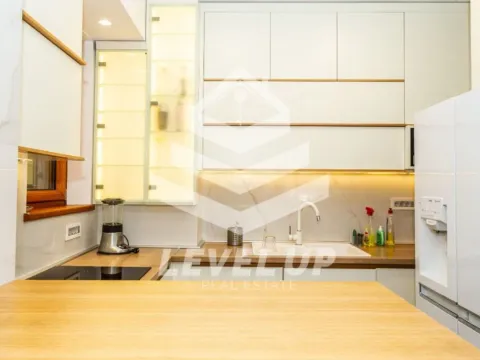 Izdavanje, četvorosoban stan, 120m², Vračar Hram, Vračar Sve Podlokacije - image 2