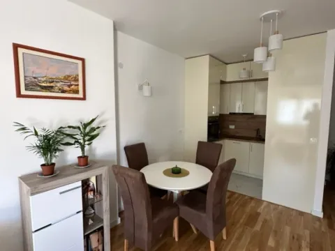 Prodaja, dvosoban stan, 68m², Centar, Bar - image 2