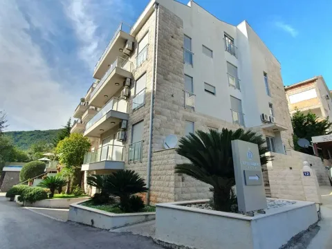 Stan in Petrovac
