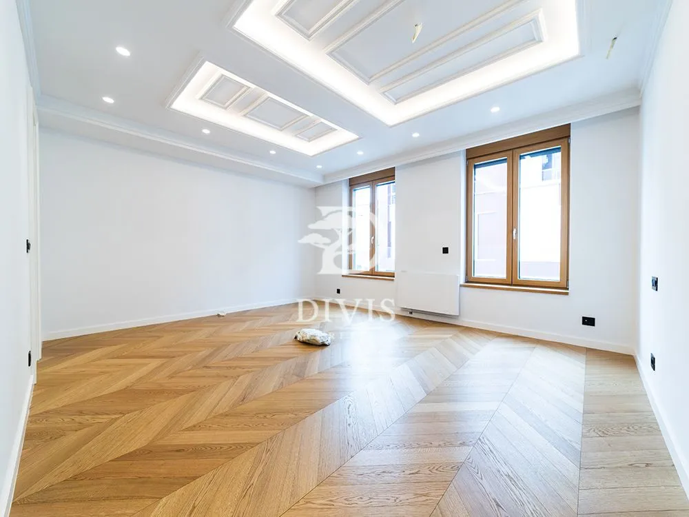 Prodaja, četvorosoban stan, 228m², Vračar Hram, Vračar Sve Podlokacije