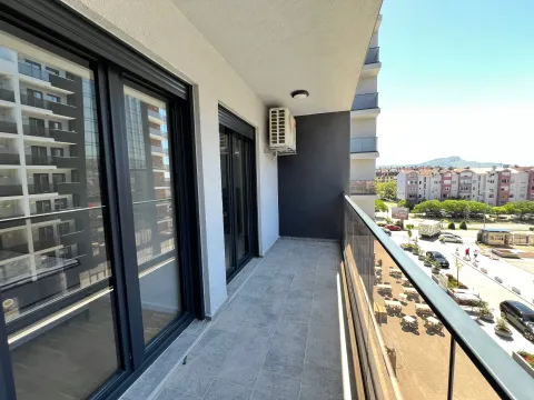 Izdavanje, dvosoban stan, 64m², Stari Aerodrom, Podgorica - image 15