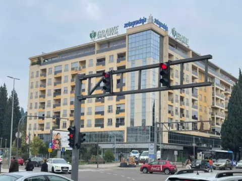 Izdavanje, jednosoban stan, 58m², Centar, Podgorica - image 1