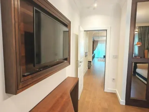 Izdavanje, trosoban stan, 96m², Đeram Pijaca, Beograd - image 10