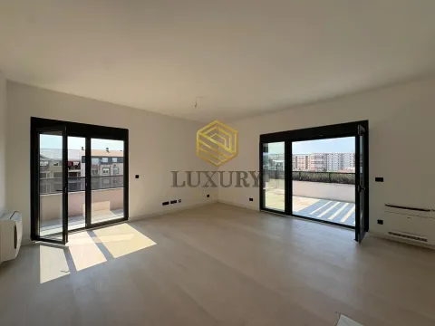 Prodaja, trosoban stan, 149m², Preko Morače, Podgorica - image 12