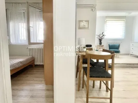 Rent, two bedroom apartment, 44m², Stari Grad, Beograd - image 5