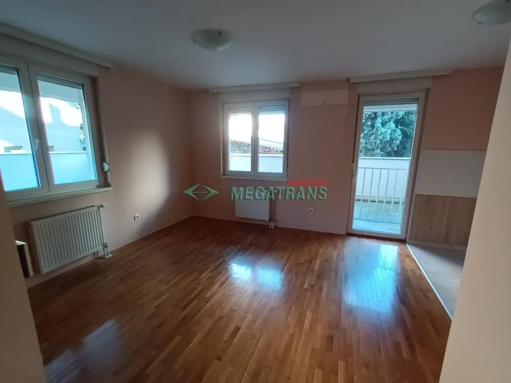 Izdavanje, jednosoban stan, 33m², Grbavica, Novi Sad Sve Podlokacije