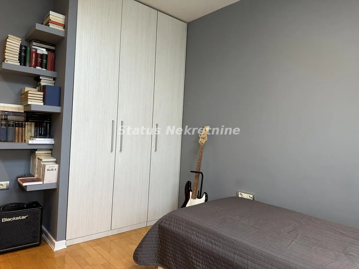 Prodaja, četvorosoban stan, 134m², Grbavica, Novi Sad Sve Podlokacije