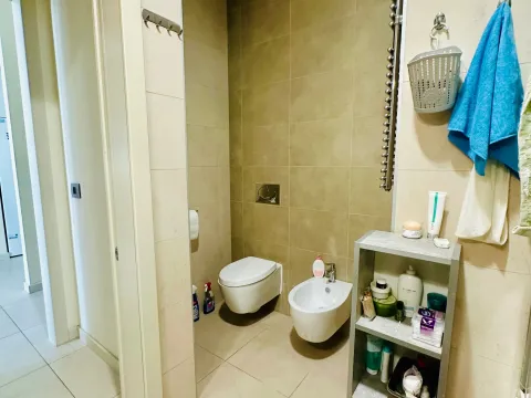 Izdavanje, jednosoban stan, 70m², Centar, Budva - image 9