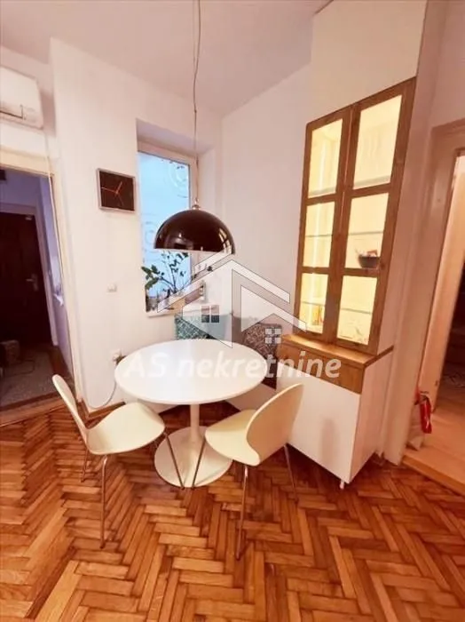 Rent, apartment, 68m², Kalenić Pijaca, Vračar Sve Podlokacije