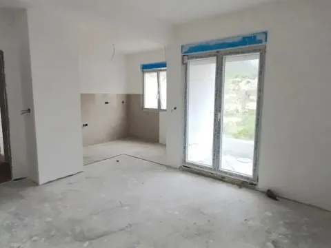 Izdavanje, jednosoban stan, 46m², Ilino, Bar - image 5