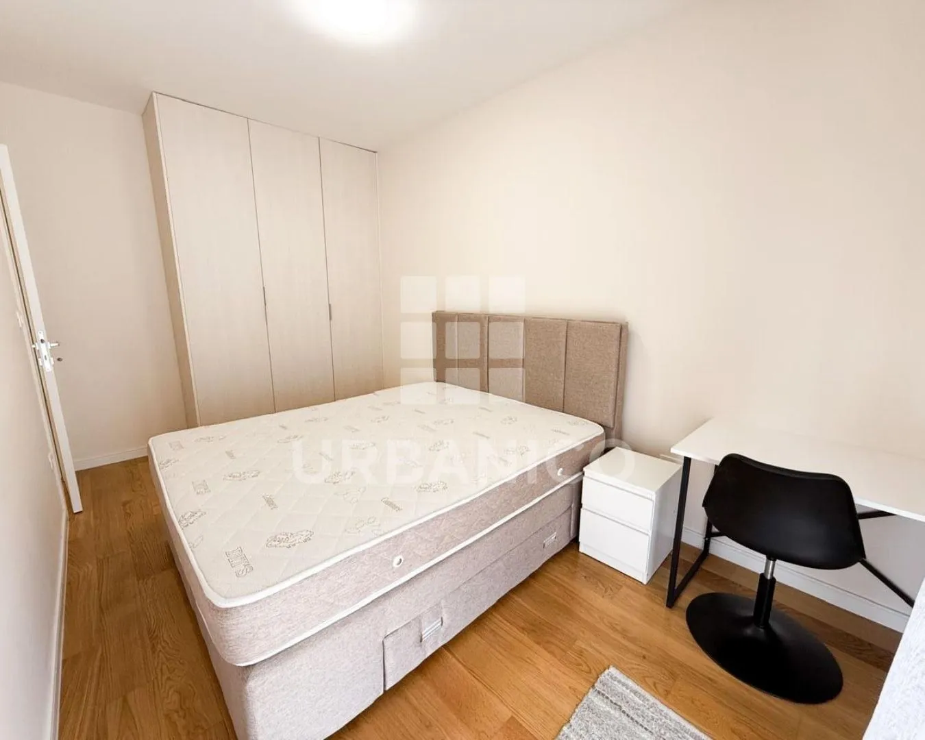 Izdavanje, jednosoban stan, 40m², Central Point, Podgorica