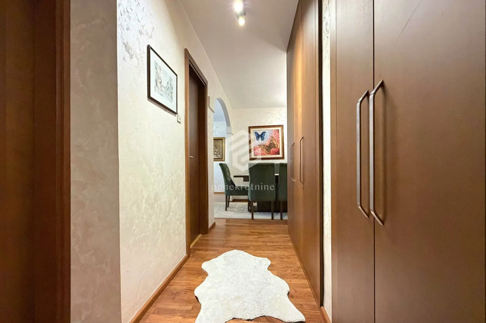 Izdavanje, dvosoban stan, 74m², Preko Morače, Podgorica