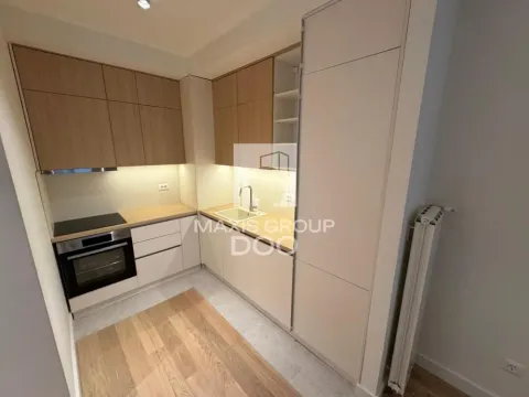 Izdavanje, trosoban stan, 80m², Savski Venac, Beograd - image 5