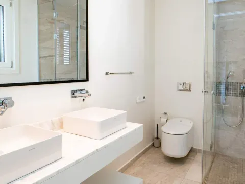 Prodaja, četvorosoban stan, 184m², Tivat, Crna Gora - image 12