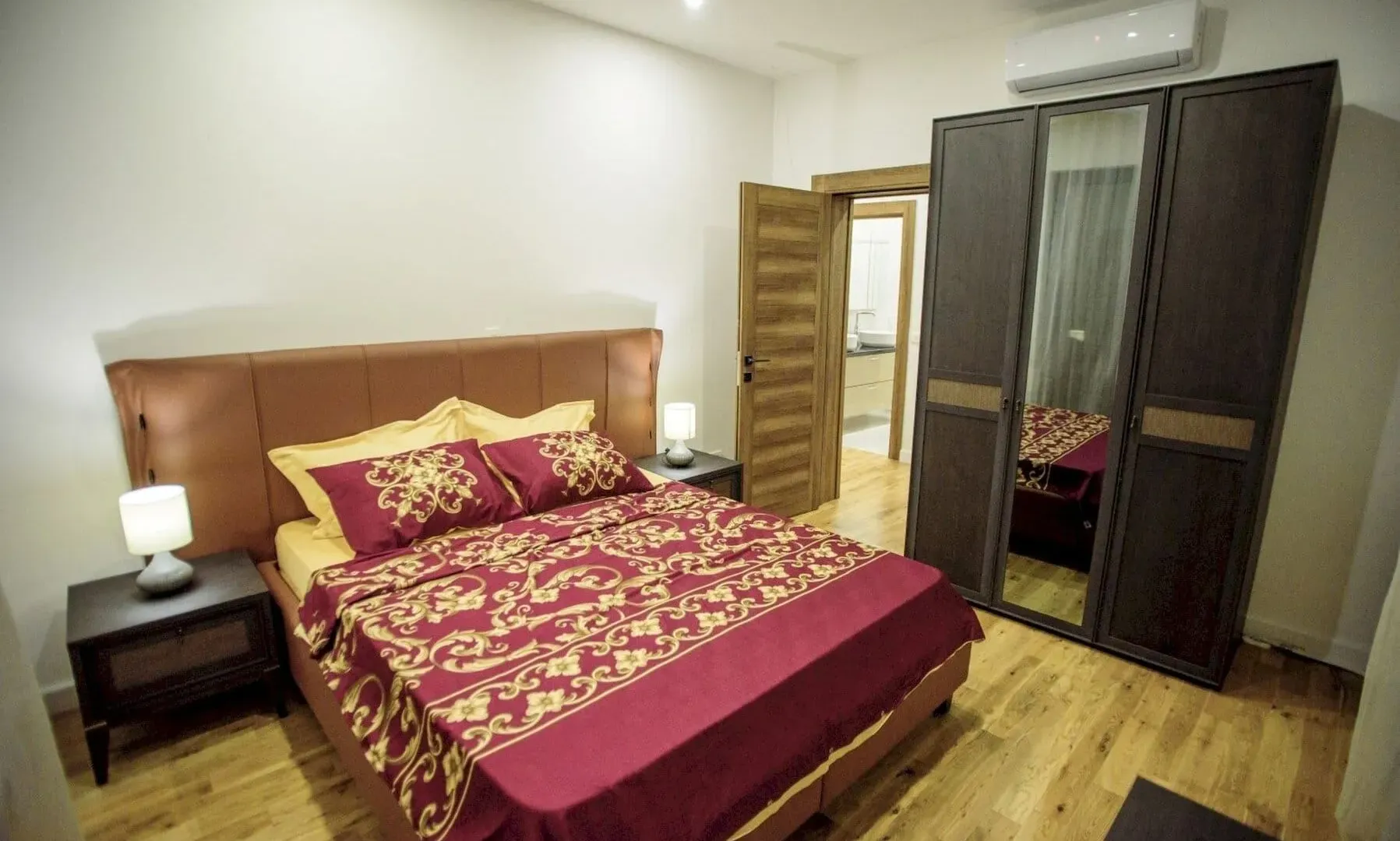 Sale, house, 320m², Kotor, Crna Gora