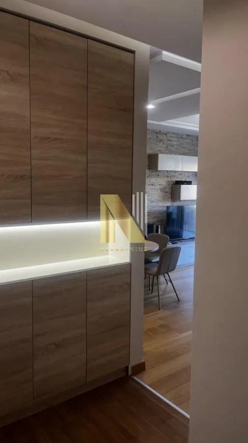 Izdavanje, trosoban stan, 85m², Liman 3, Novi Sad Sve Podlokacije