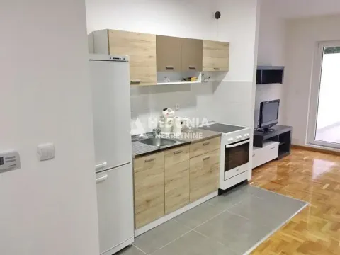 Izdavanje, jednosoban stan, 29m², Zvezdara Sve Podlokacije, Beograd - image 5