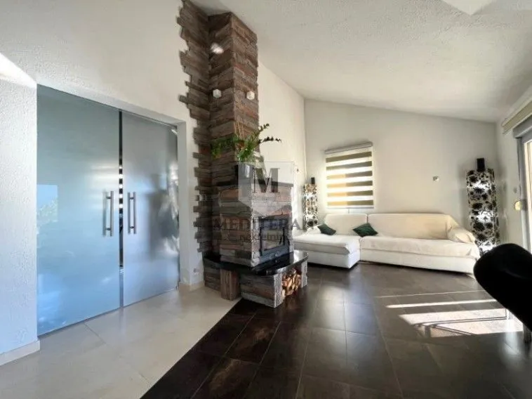 Prodaja, trosoban stan, 139m², Topla, Herceg Novi