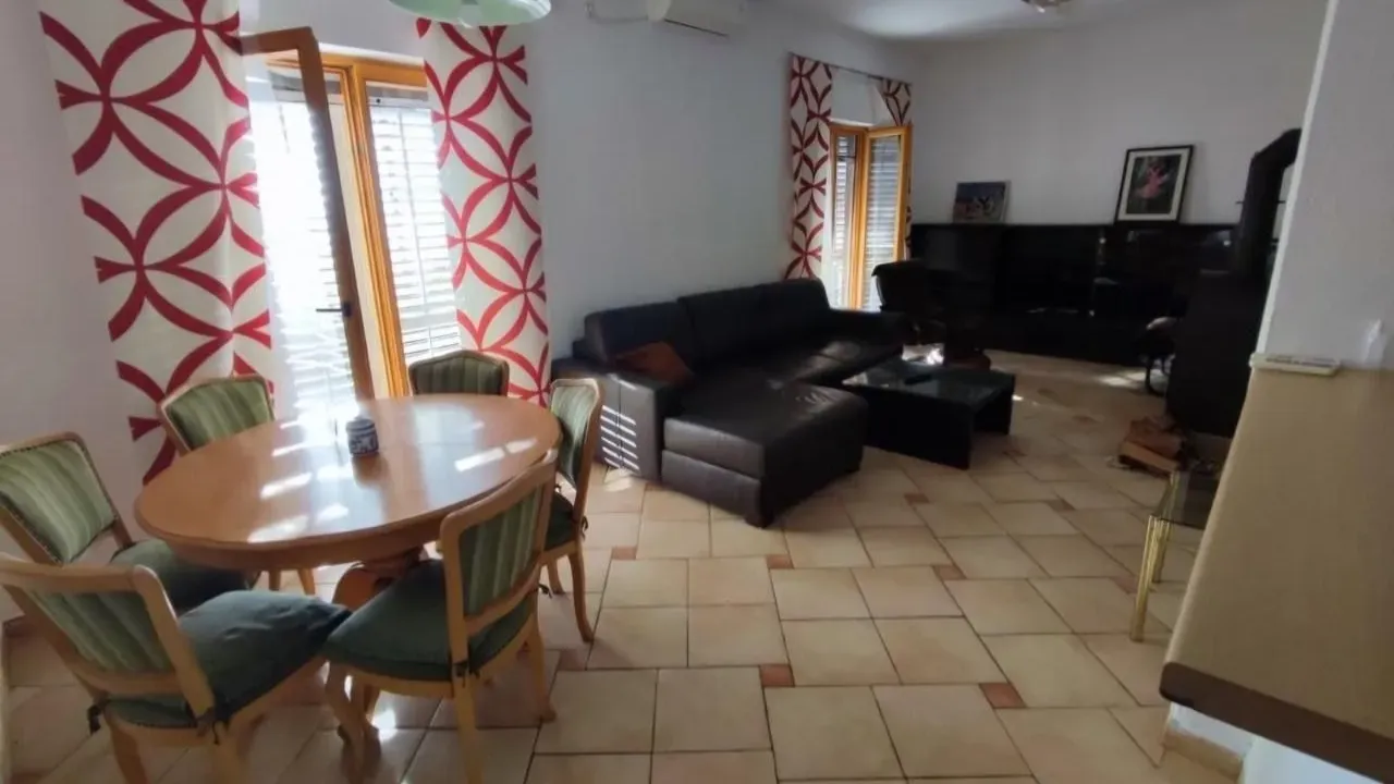 Rent, two bedroom apartment, 80m², Kavač, Kotor