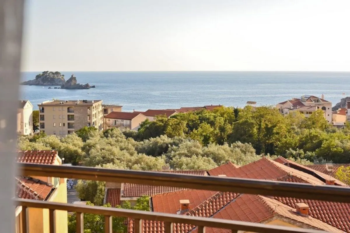 Sale, three bedroom apartment, 152m², Petrovac, Budva