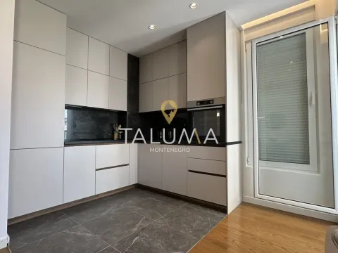 Izdavanje, dvosoban stan, 69m², Blok 9, Podgorica - image 4