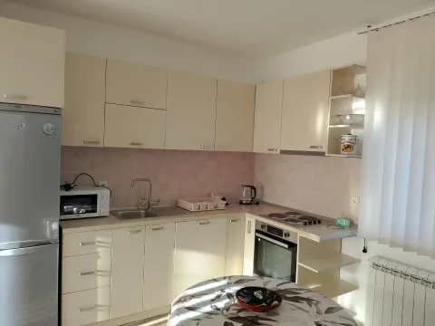 Izdavanje, dvosoban stan, 60m², Zelenika, Herceg Novi - image 3