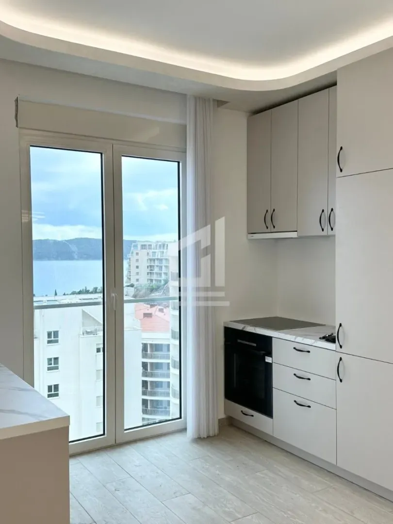 Prodaja, dvosoban stan, 74m², Bečići, Budva