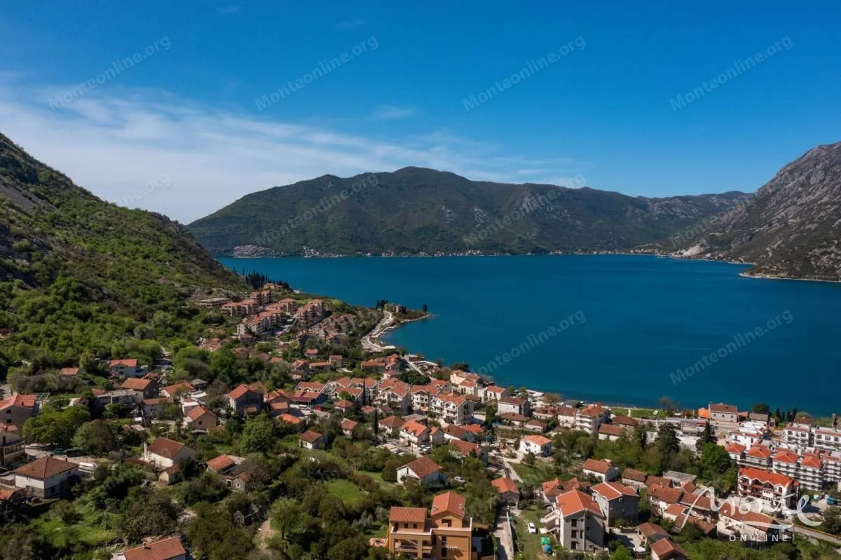 Prodaja, plac, 13000m², Risan, Kotor