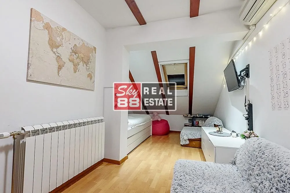 Sale, four bedroom apartment, 104m², Stari Grad, Beograd