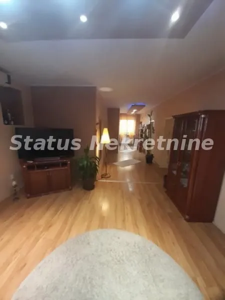 Prodaja, kuća, 171m², Petrovaradin, Novi Sad