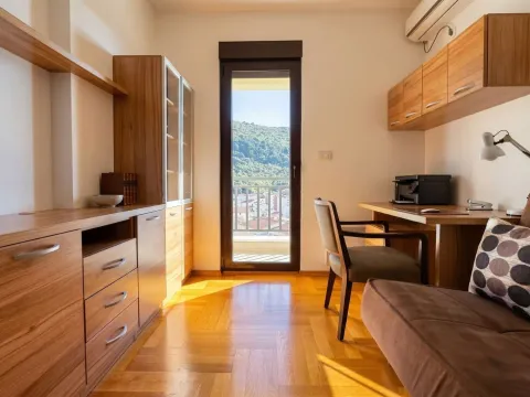 Sale, five bedroom apartment, 171m², Budva, Crna Gora - image 9