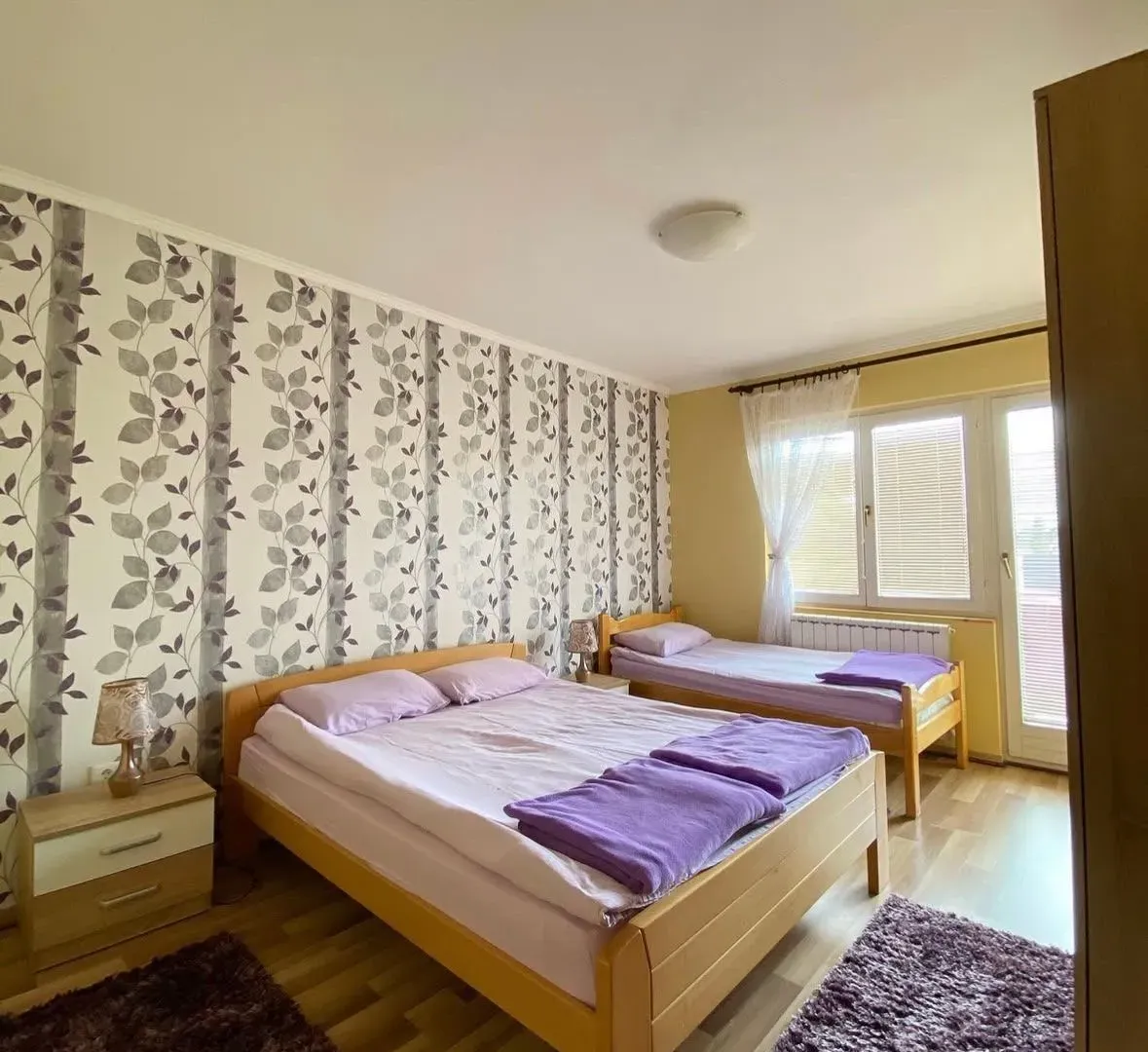 Izdavanje, dvosoban stan, 60m², Centar, Žabljak