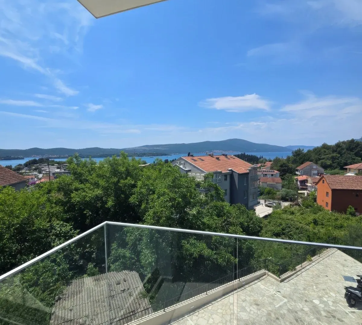 Prodaja, dvosoban stan, 76m², Kava, Tivat