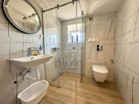 Izdavanje, dvosoban stan, 100m², Preko Morače, Podgorica - image 12