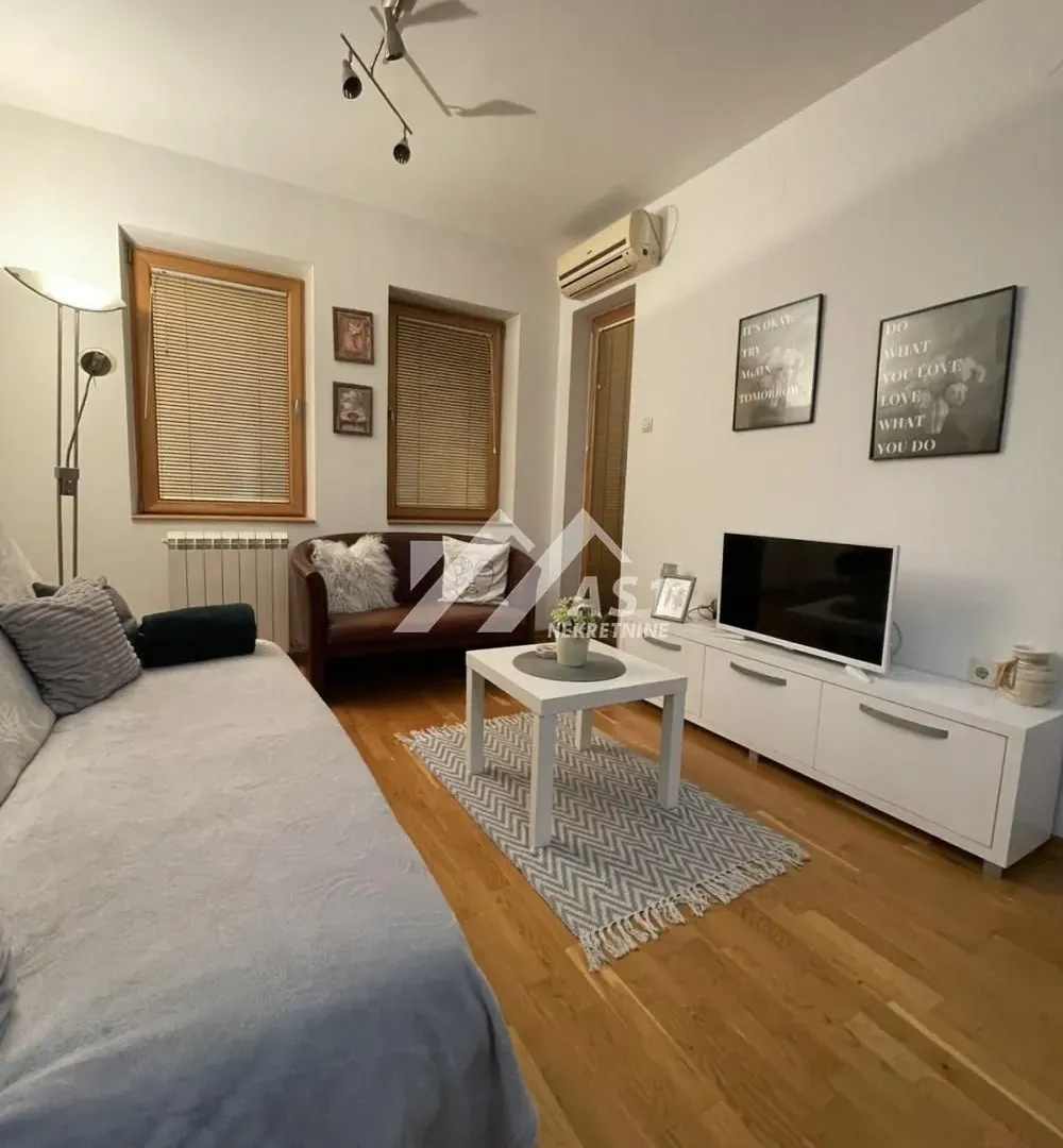 Izdavanje, jednosoban stan, 40m², Grbavica, Novi Sad Sve Podlokacije