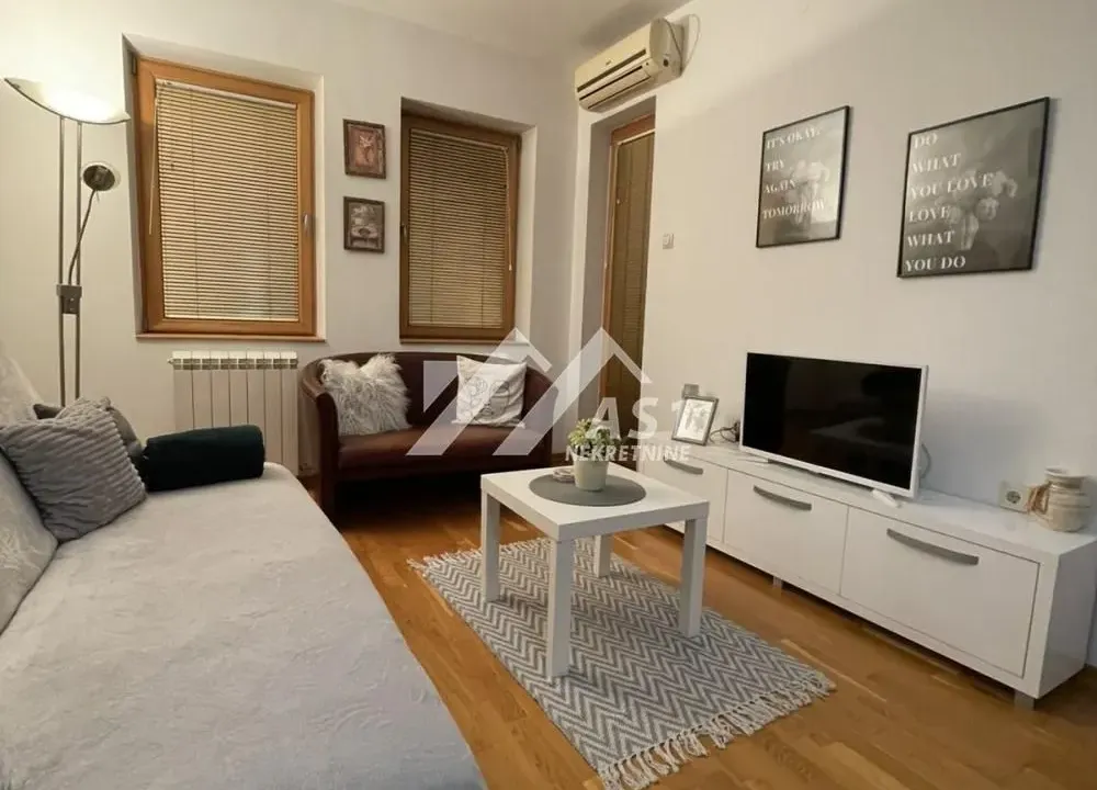 Izdavanje, jednosoban stan, 40m², Grbavica, Novi Sad Sve Podlokacije