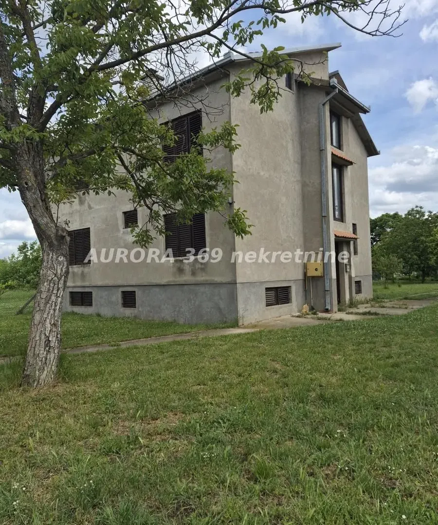 Prodaja, kuća, 294m², Ruma, Srbija