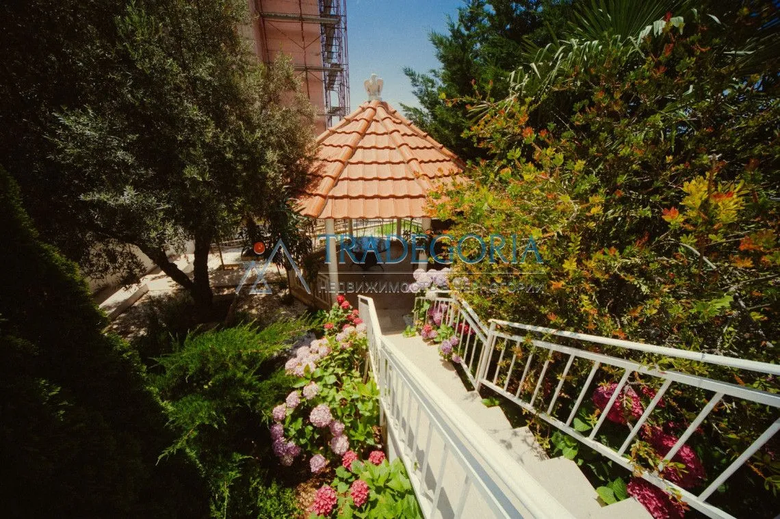 Prodaja, kuća, 265m², Dobra Voda, Bar