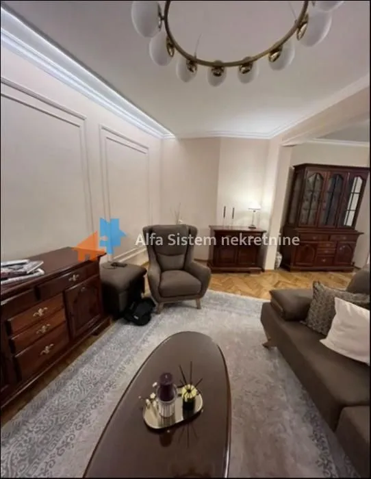 Izdavanje, trosoban stan, 80m², Vračar Hram, Vračar Sve Podlokacije