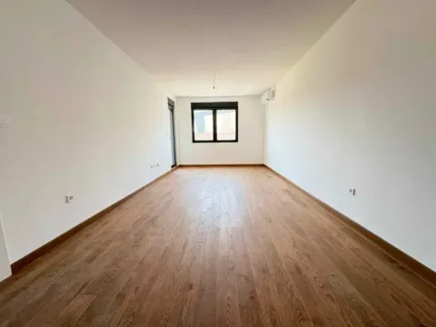 Prodaja, jednosoban stan, 50m², Podgorica, Crna Gora - image 3