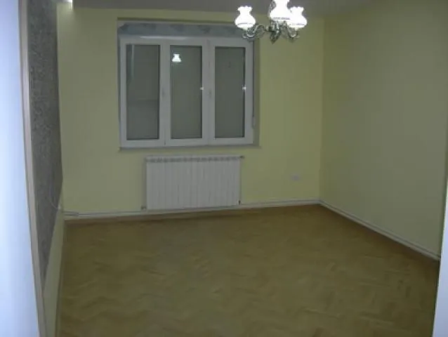 Izdavanje, poslovni prostor, 75m², Vračar Sve Podlokacije, Beograd