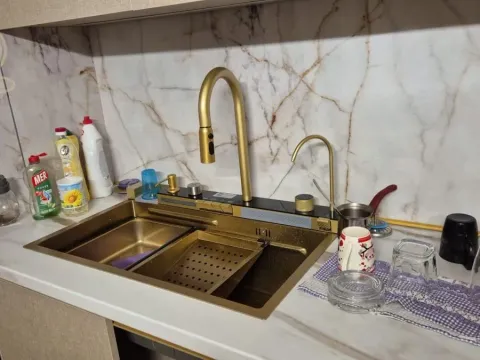 Izdavanje, trosoban stan, 80m², Savski Venac, Beograd - image 5