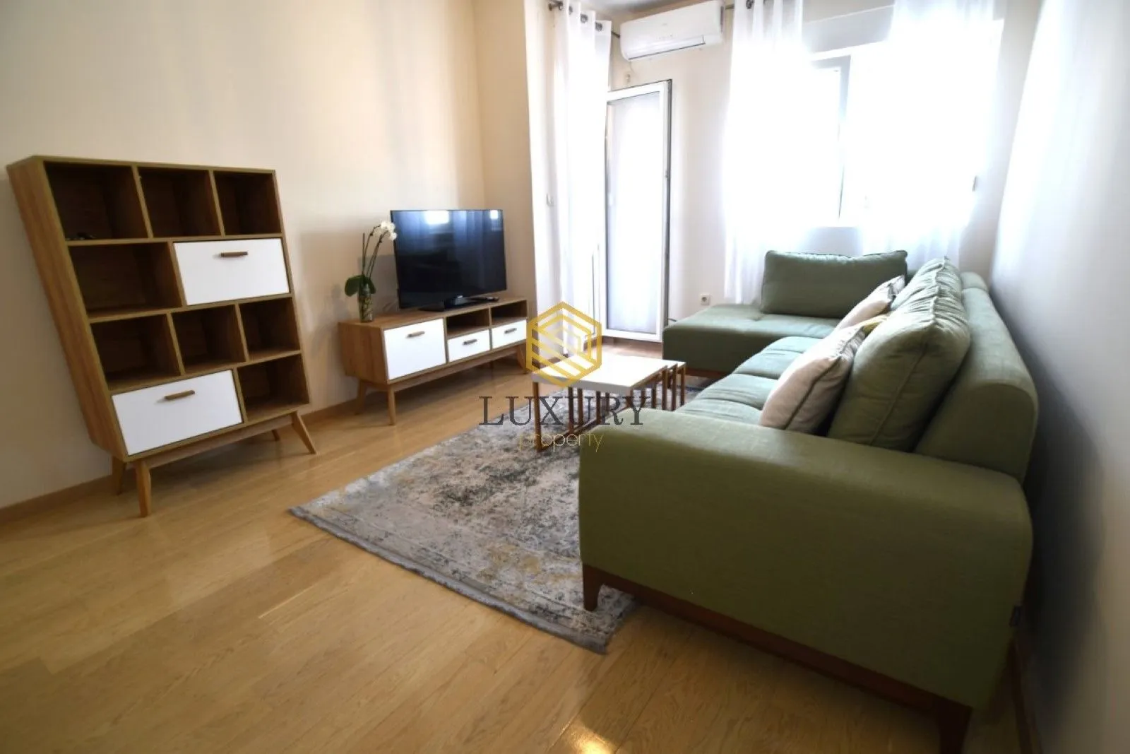 Izdavanje, jednosoban stan, 46m², City Kvart, Podgorica