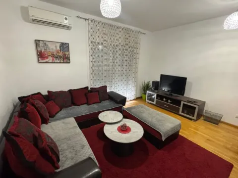 Izdavanje, dvosoban stan, 74m², City Kvart, Podgorica - image 2
